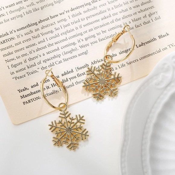 Snowflake Earrings - Picture 4 of 6